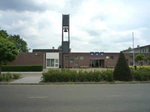 Opstandingskerk sluit