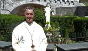 Pastoor Paul Verbeek benoemd tot ere-kapelaan Beauraing