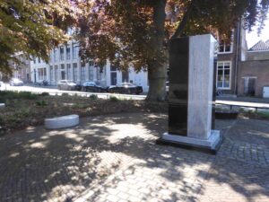 Herdenking van 20 jaar slavernijmonument