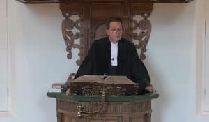 Bewogen afscheid ds Van den Berg van Puttershoek